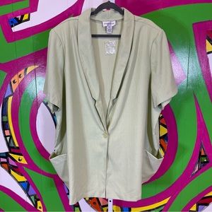 NWT Brylane Woman Collection, Short Sleeve Blazer. Size 28W. Pale Green
